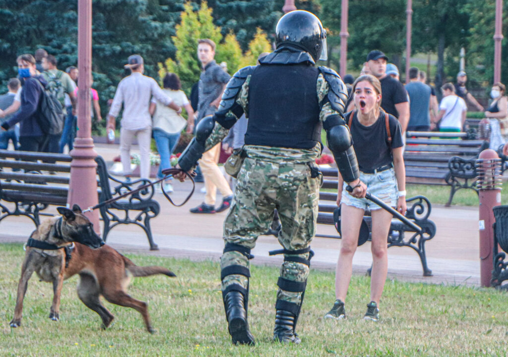 «Уратую цябе ў любой сітуацыі, і на амапаўца кінуся». Пагутарылі з самай вядомай пратэснай парай Маладзечна