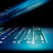 «Самы просты спосаб абараніцца — выдаліць акаўнт». Гігіена тэлефона для тых, хто знаходзіцца ў Беларусі