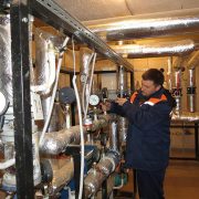 «У падвале экскрэментаў па костачку». Чаму ў Беларусі прарывае каналізацыю