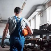 У Беларусі не хапае дзясяткаў тысяч работнікаў. Чаму так здарылася?