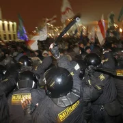 Дзве Плошчы, выбары і рэферэндум. Як жыла Беларусь у 2000-х гадах?