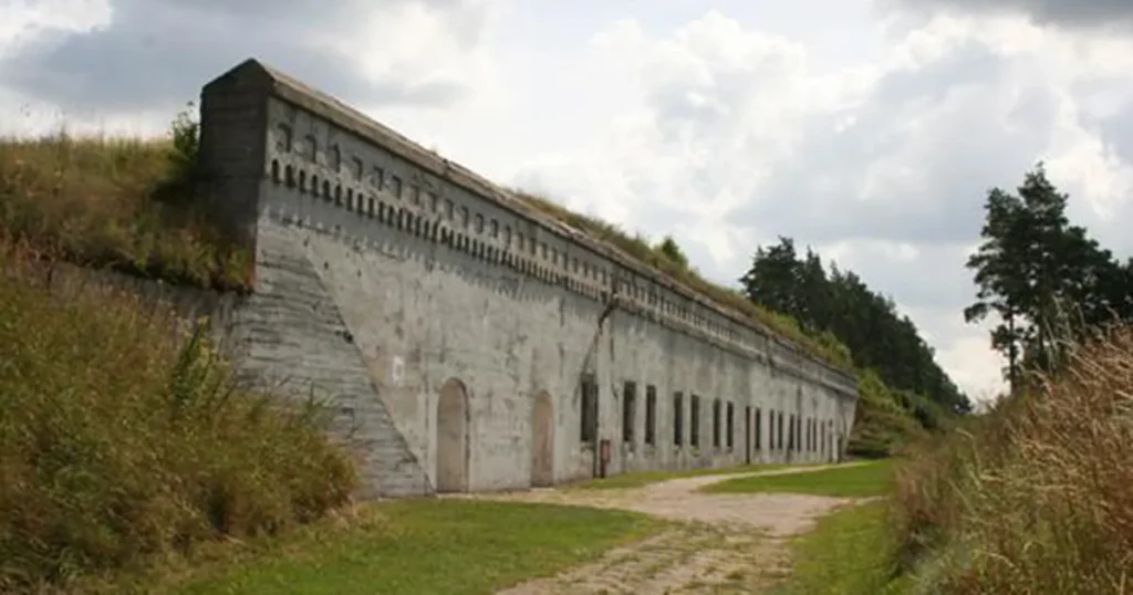 крэпасць асавец, уладзіслаў страмінскі, служба страмінскага
